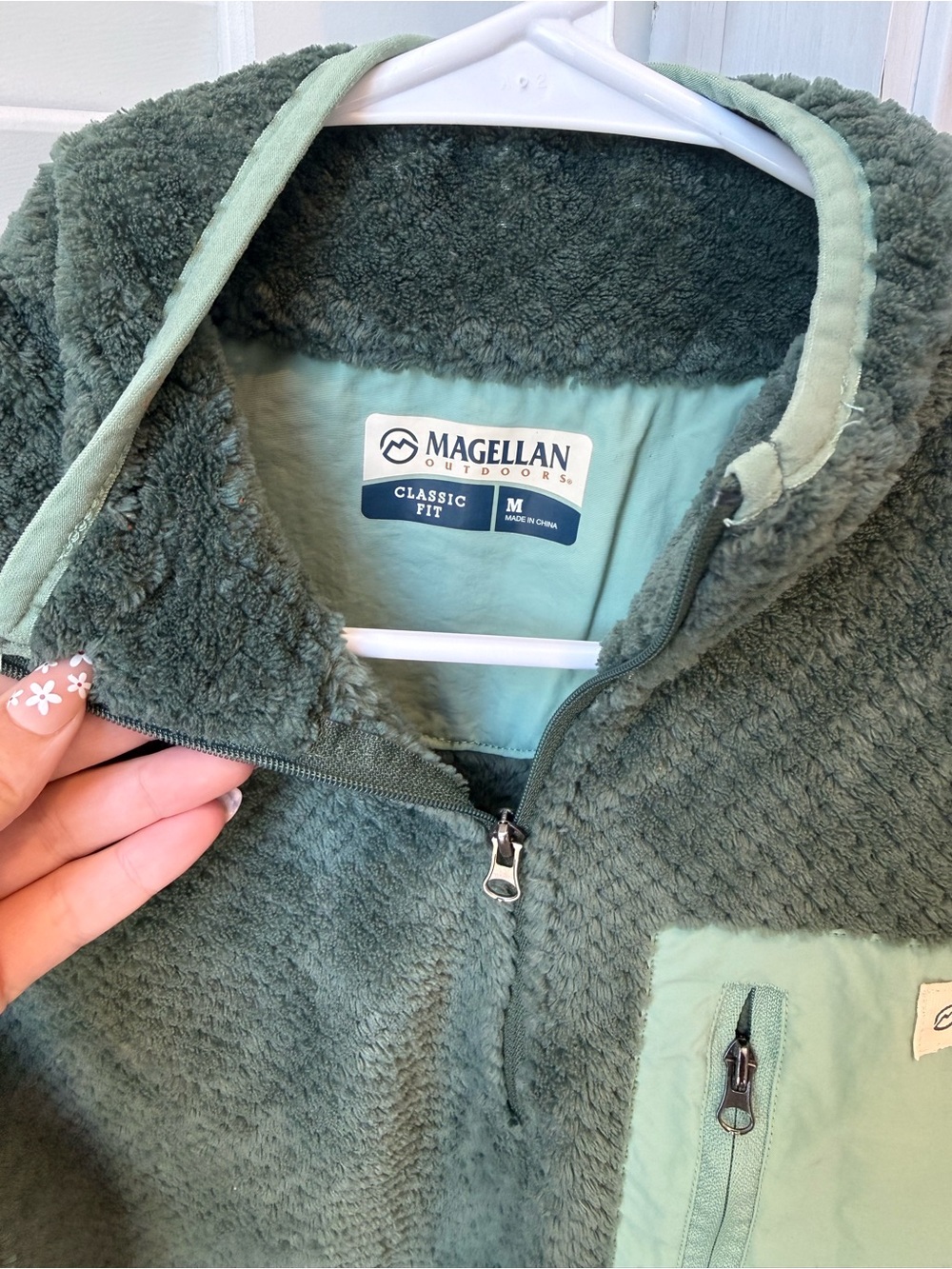 Magellan Outdoors Women’s Green Fleece Pullover - Picture 2 of 4
